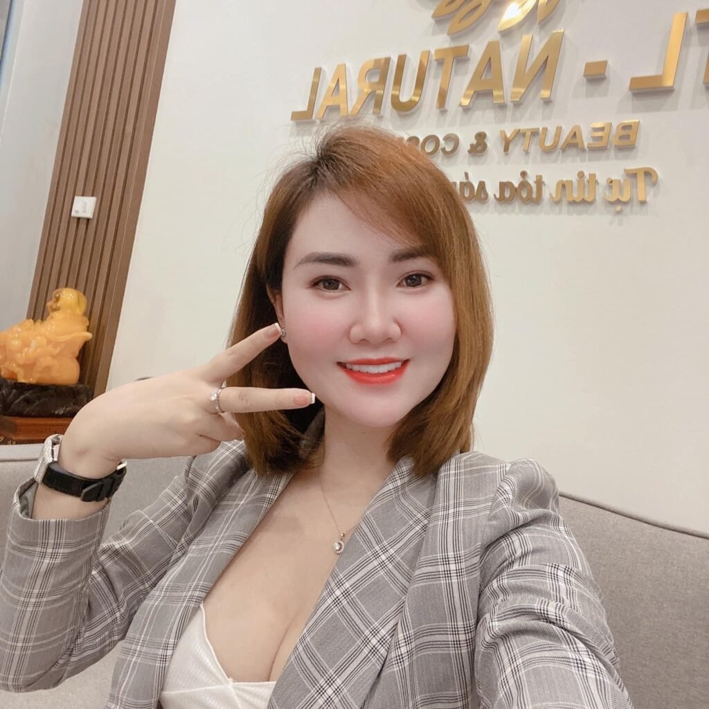 Ảnh Nữ 2K9 Cute Vẻ Đẹp Trí Tuệ Và Quyến Rũ Trong Thế Giới Hiện Đại